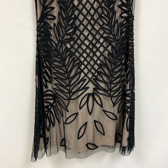 JS collections graphic soutache embroidered sleeveless long gown - Picture 9 of 10